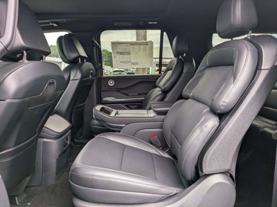 2027 Lincoln Navigator L Reserve