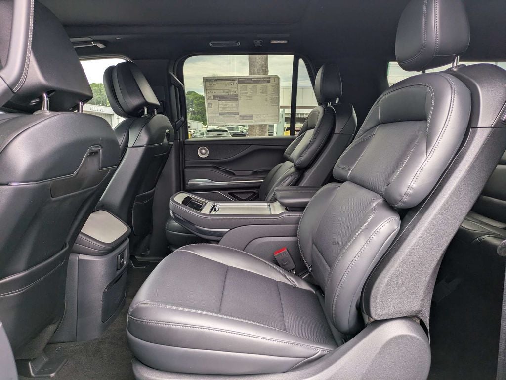 2027 Lincoln Navigator L Reserve