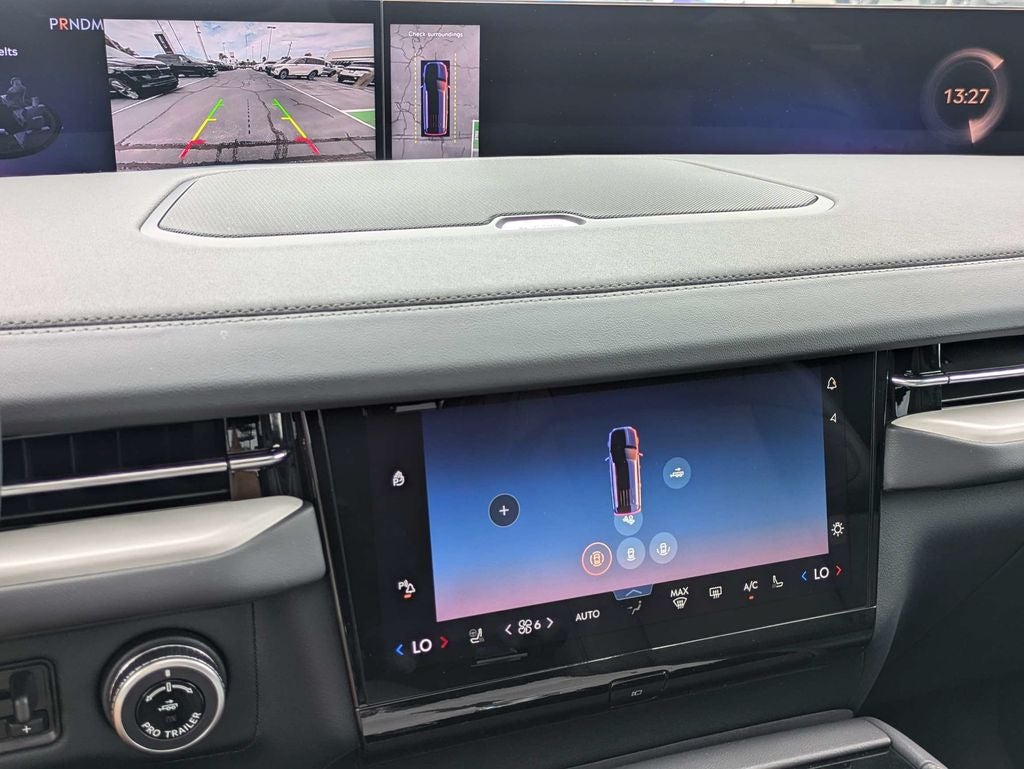 2027 Lincoln Navigator L Reserve