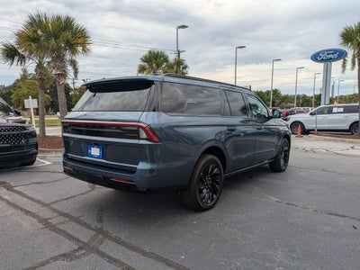 2027 Lincoln Navigator L Reserve