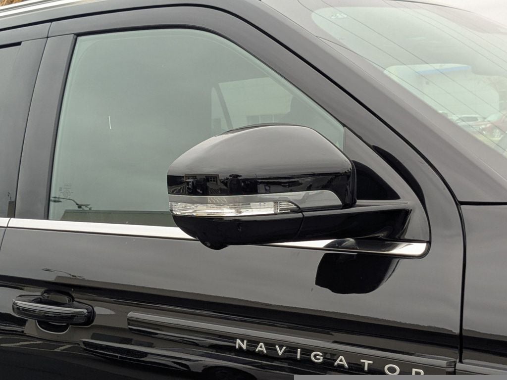 2025 Lincoln Navigator L Black Label