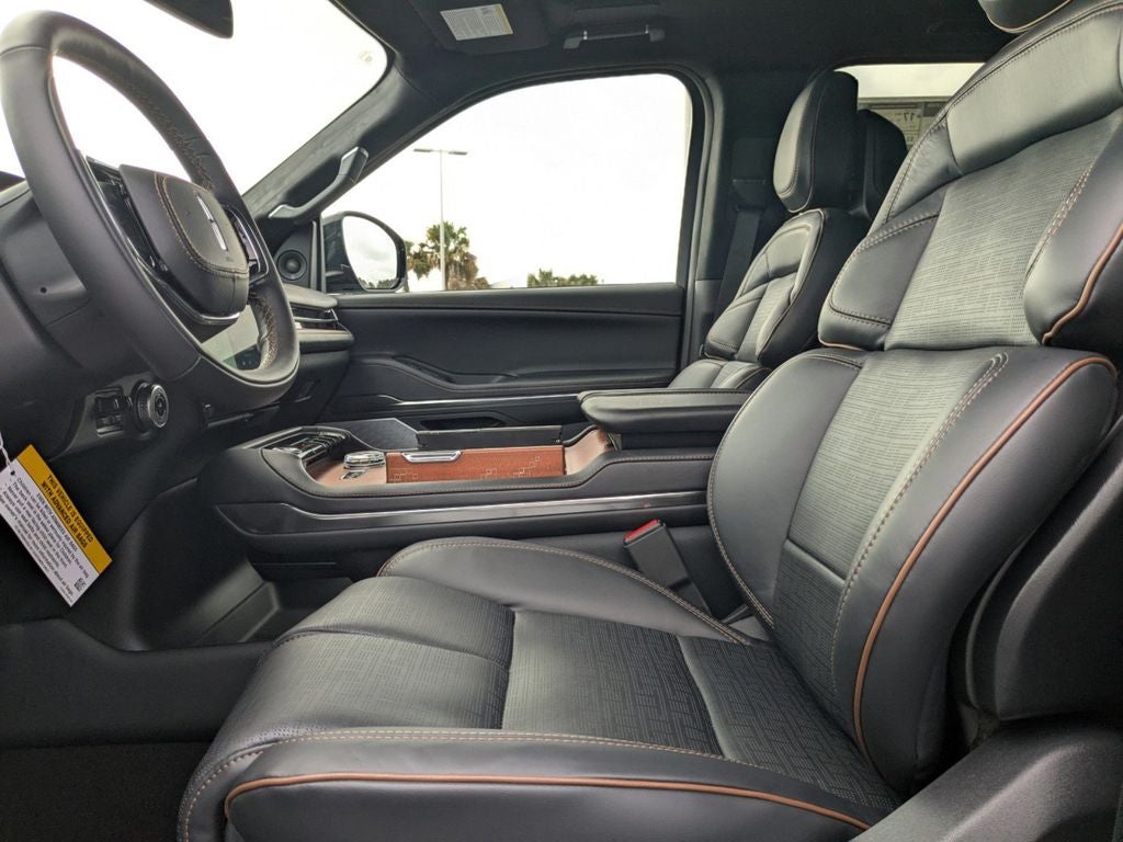 2025 Lincoln Navigator L Black Label