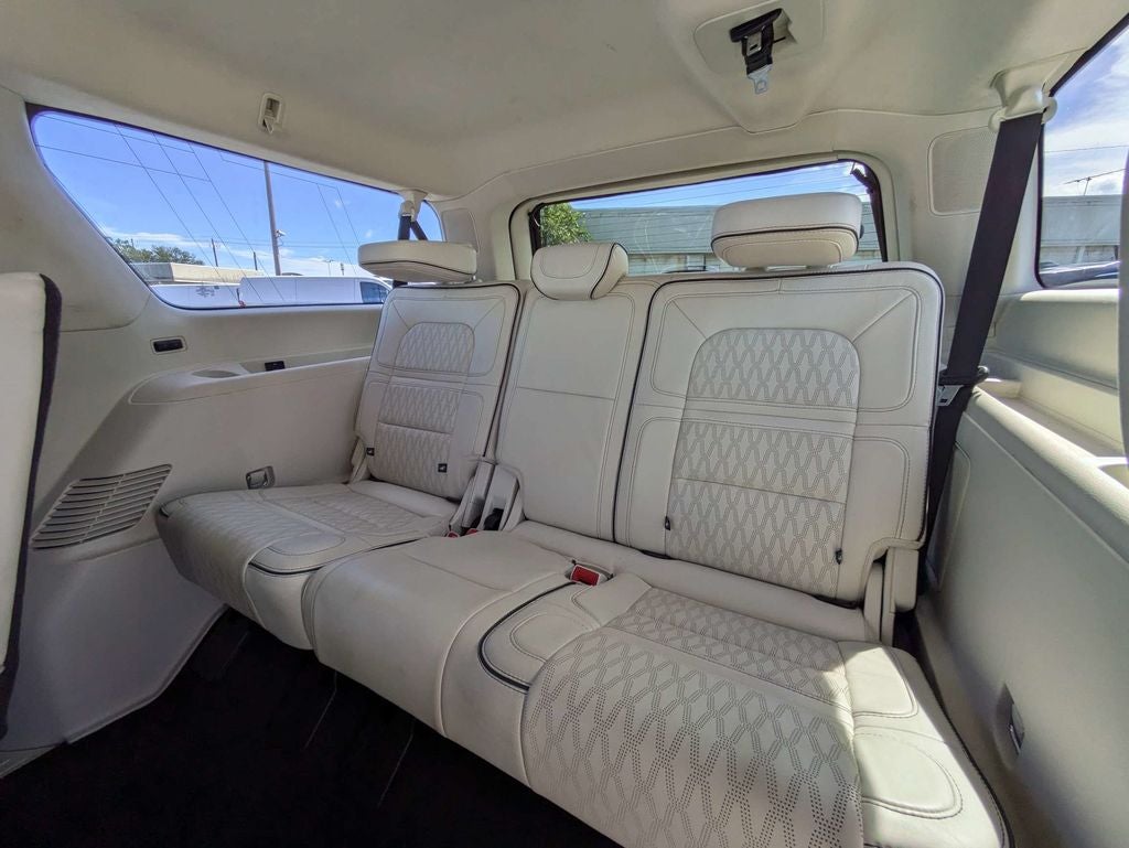 2022 Lincoln Navigator L Black Label
