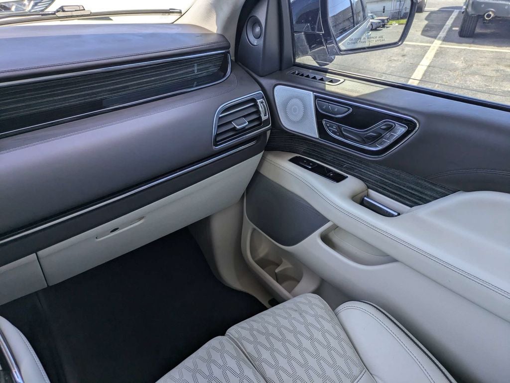 2022 Lincoln Navigator L Black Label