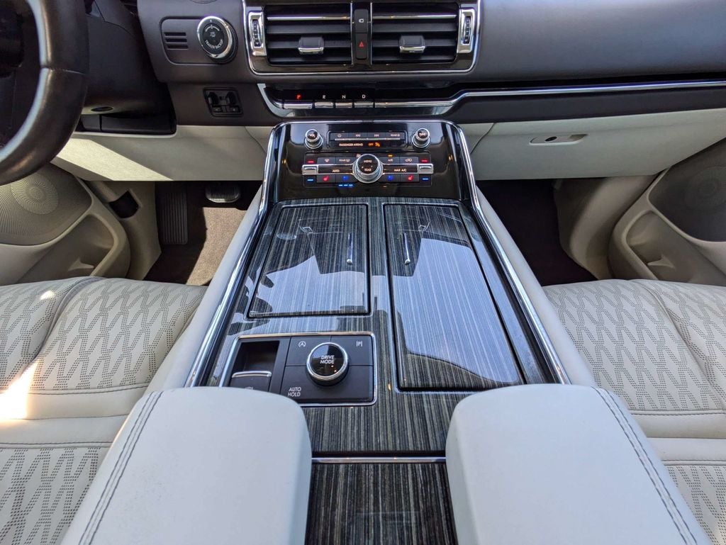 2022 Lincoln Navigator L Black Label