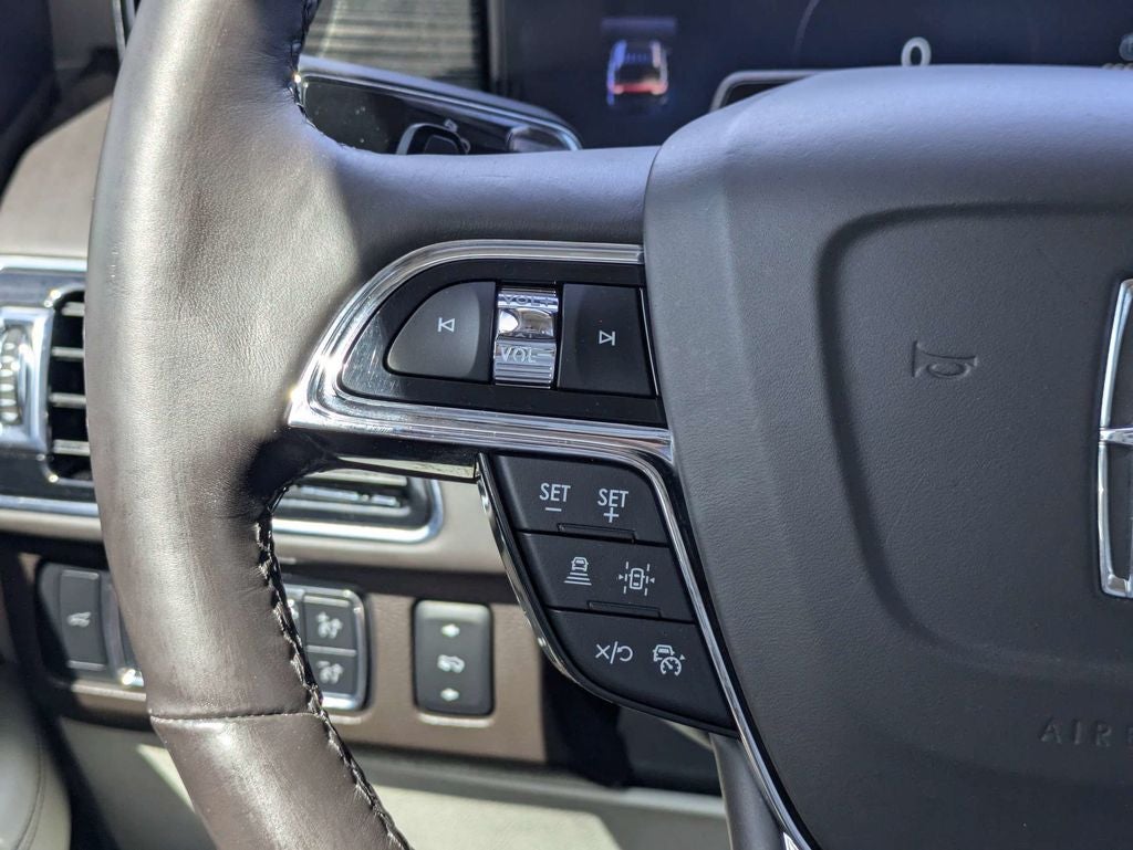 2022 Lincoln Navigator L Black Label
