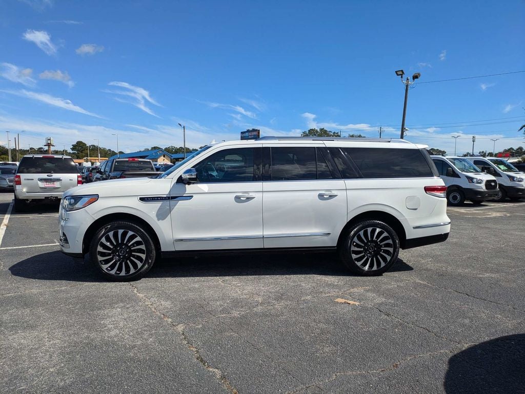 2022 Lincoln Navigator L Black Label