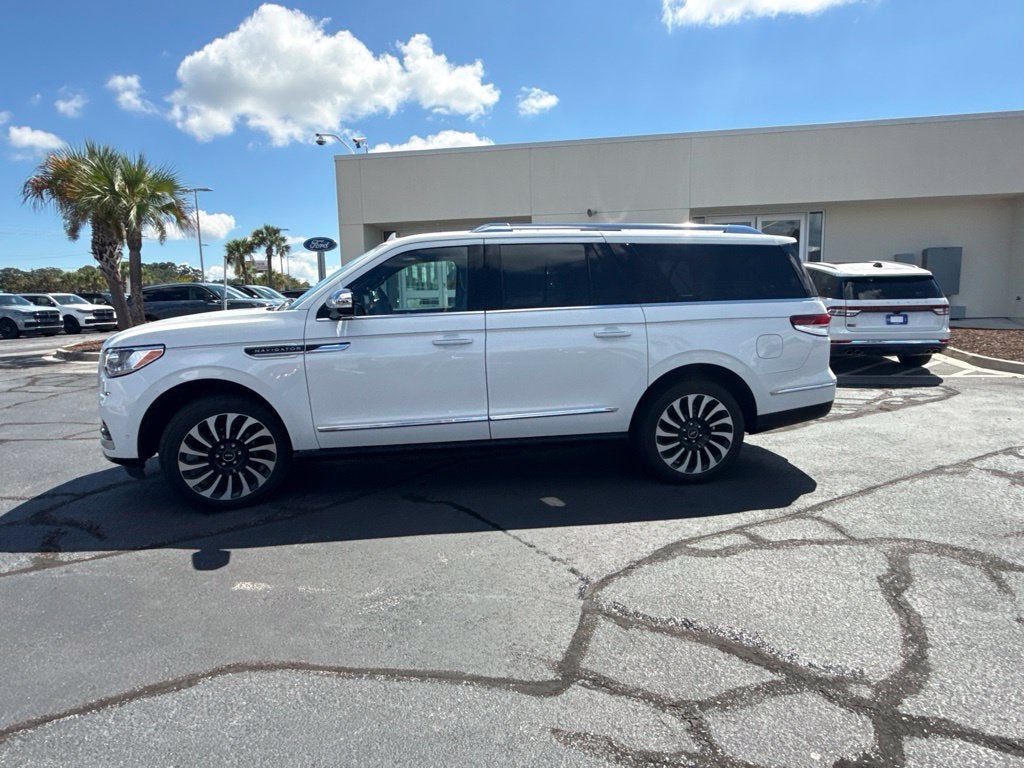 2022 Lincoln Navigator L Black Label