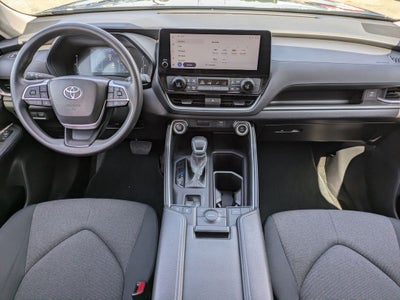 2025 Toyota Grand Highlander LE