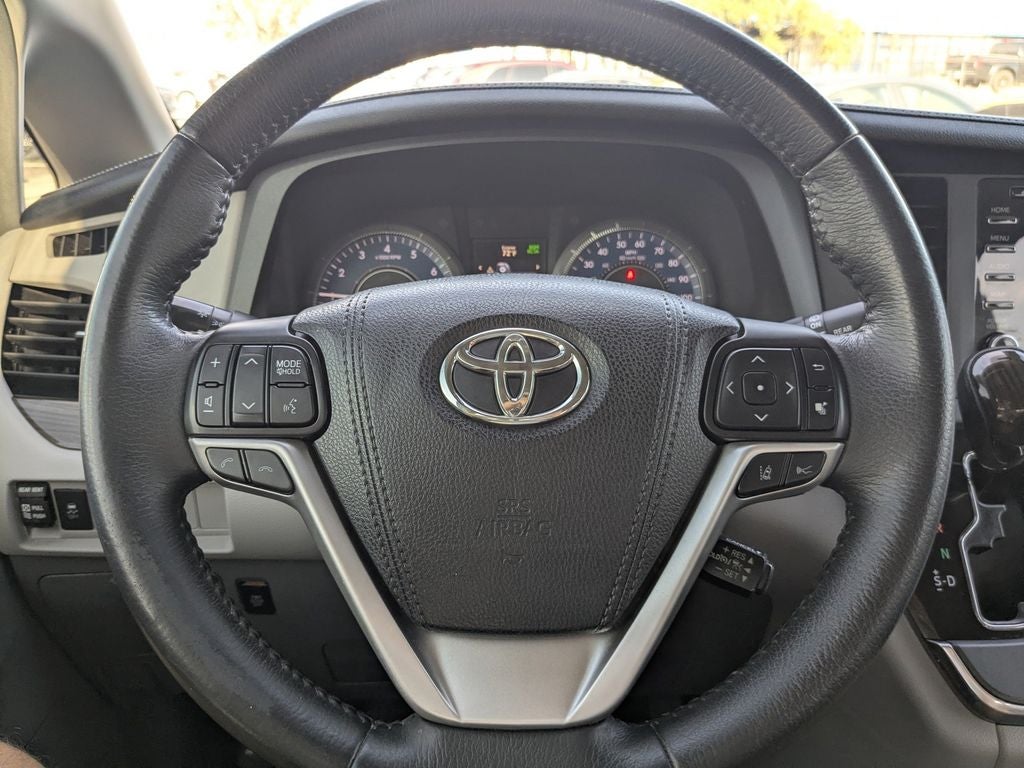 2018 Toyota Sienna XLE Premium 7 Passenger