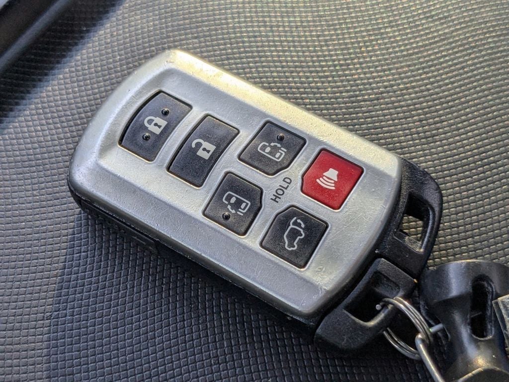 2018 Toyota Sienna XLE Premium 7 Passenger