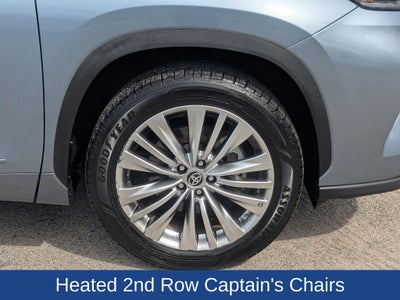 2023 Toyota Highlander Hybrid Platinum