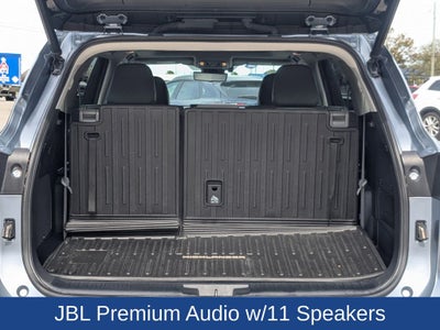 2023 Toyota Highlander Hybrid Platinum