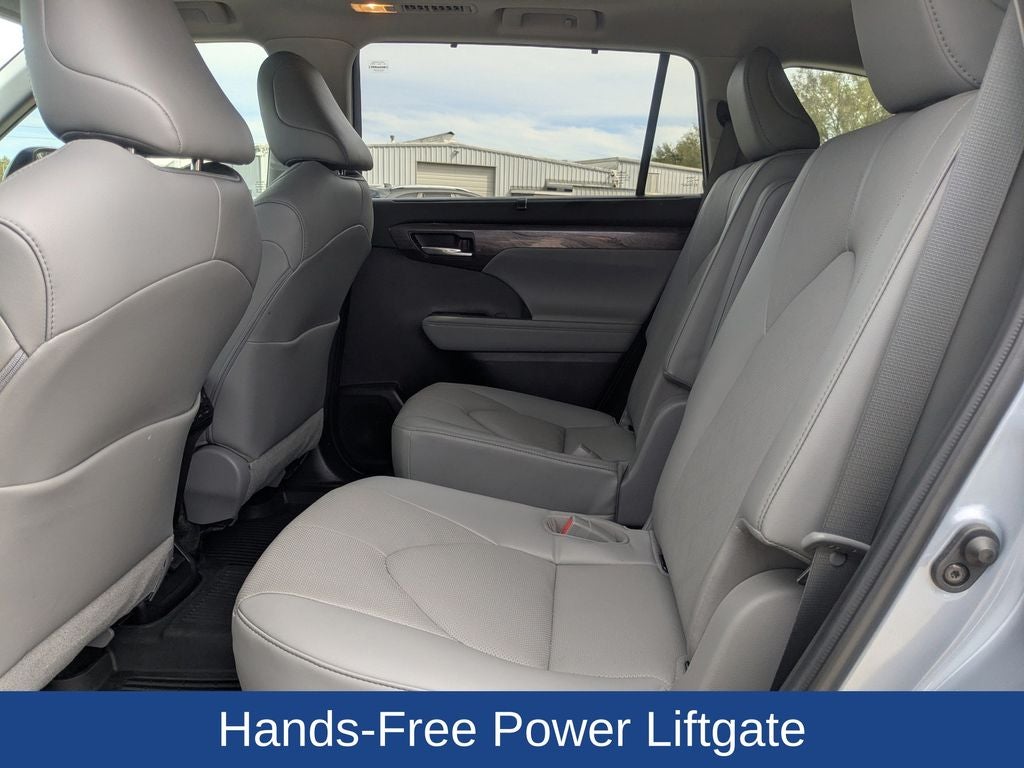 2023 Toyota Highlander Hybrid Platinum