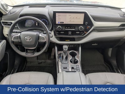 2023 Toyota Highlander Hybrid Platinum