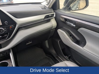2023 Toyota Highlander Hybrid Platinum