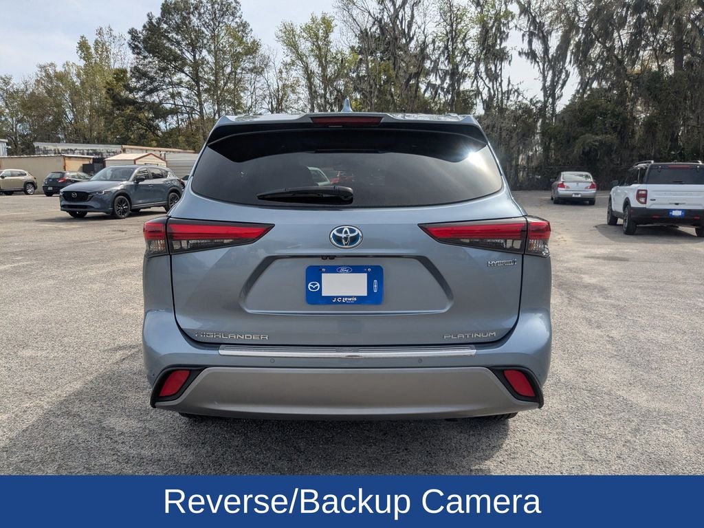 2023 Toyota Highlander Hybrid Platinum