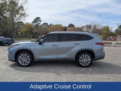 2023 Toyota Highlander Hybrid Platinum