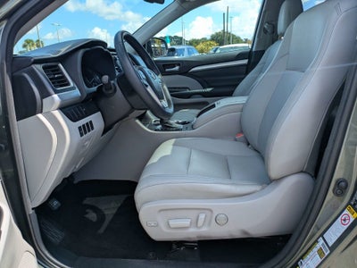 2014 Toyota Highlander XLE V6