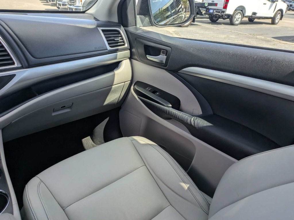 2014 Toyota Highlander XLE V6