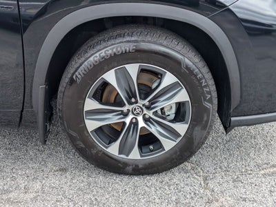 2024 Toyota Highlander Hybrid XLE