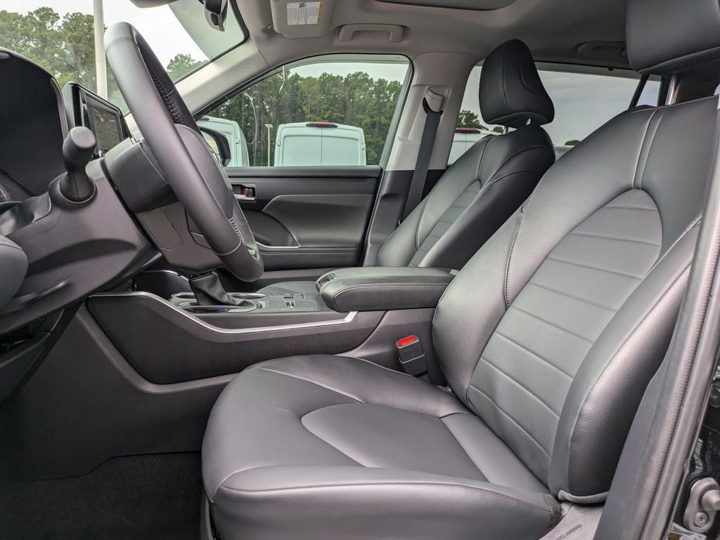 2024 Toyota Highlander Hybrid XLE