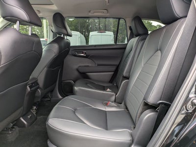 2024 Toyota Highlander Hybrid XLE