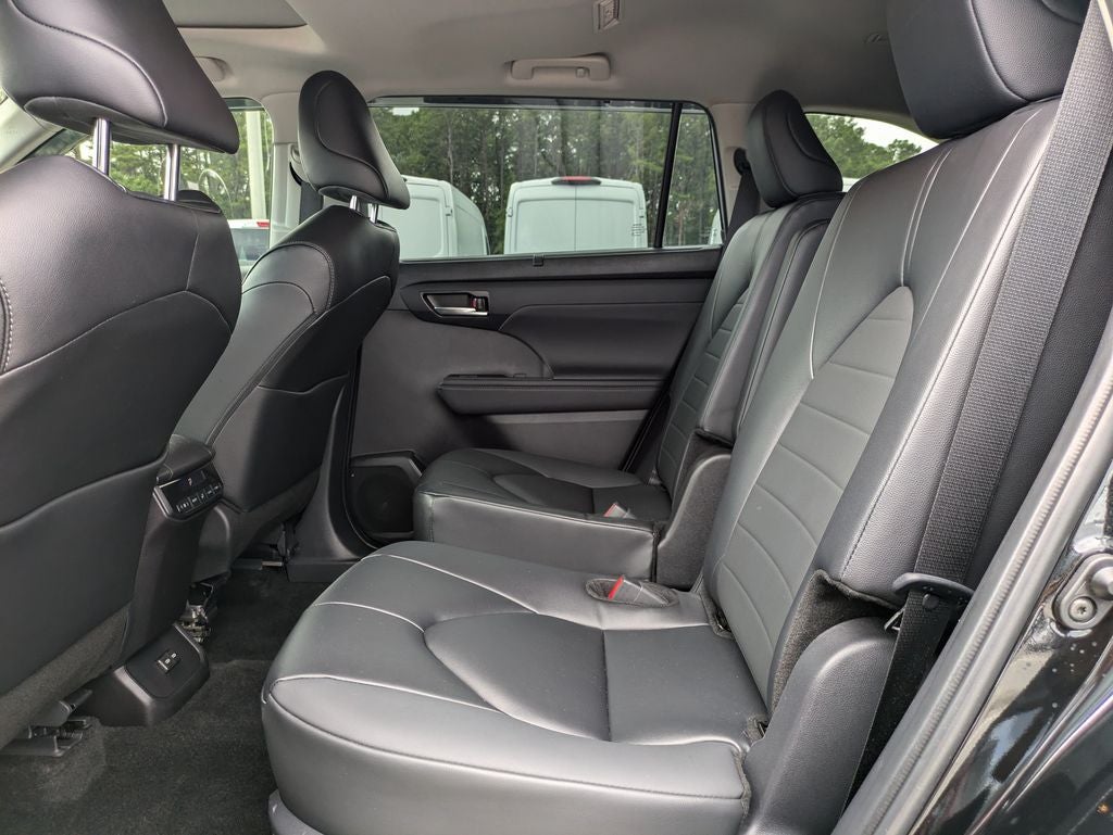 2024 Toyota Highlander Hybrid XLE