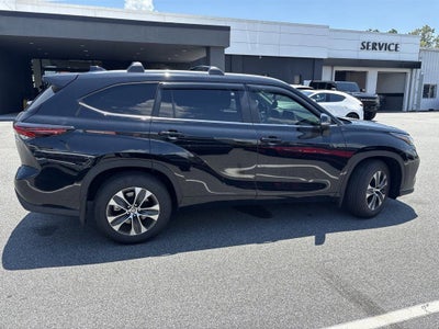 2024 Toyota Highlander Hybrid XLE