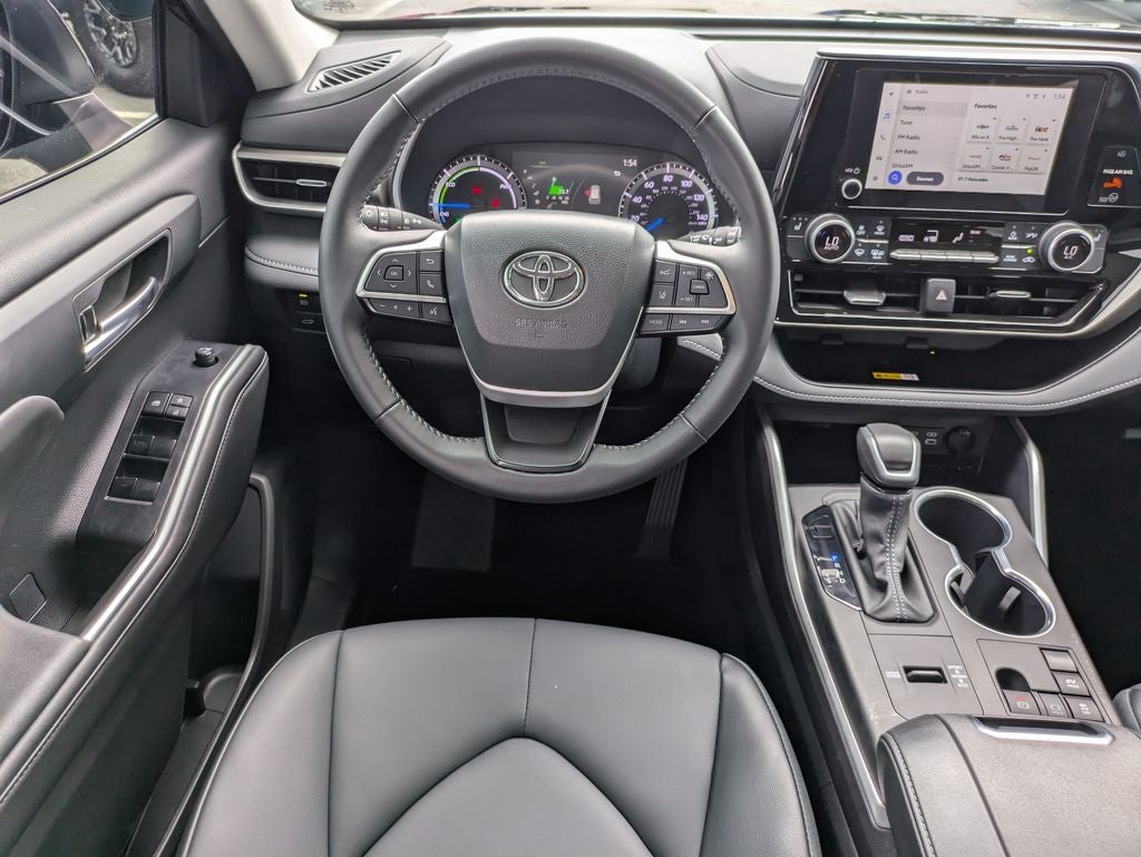 2024 Toyota Highlander Hybrid XLE