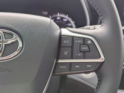 2024 Toyota Highlander Hybrid XLE