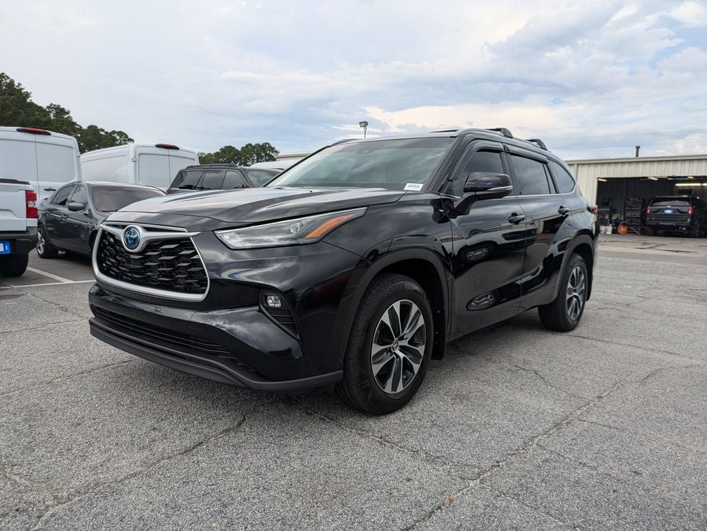 2024 Toyota Highlander Hybrid XLE