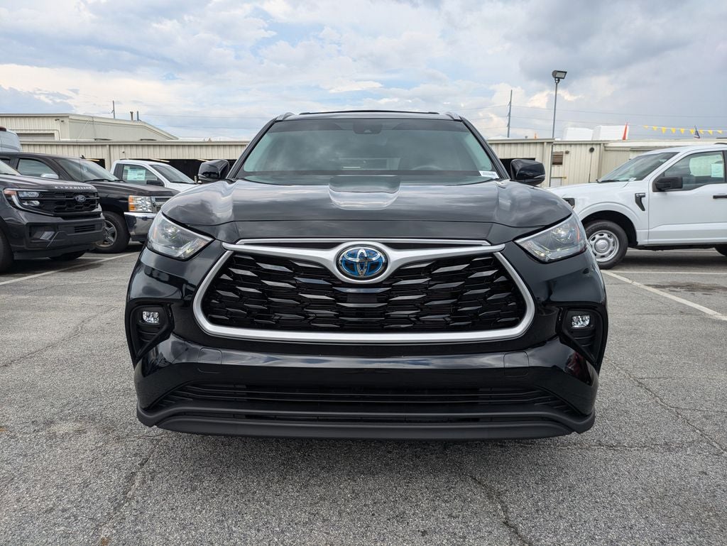 2024 Toyota Highlander Hybrid XLE