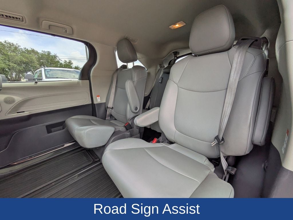 2021 Toyota Sienna XLE 7 Passenger