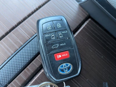 2021 Toyota Sienna XLE 7 Passenger