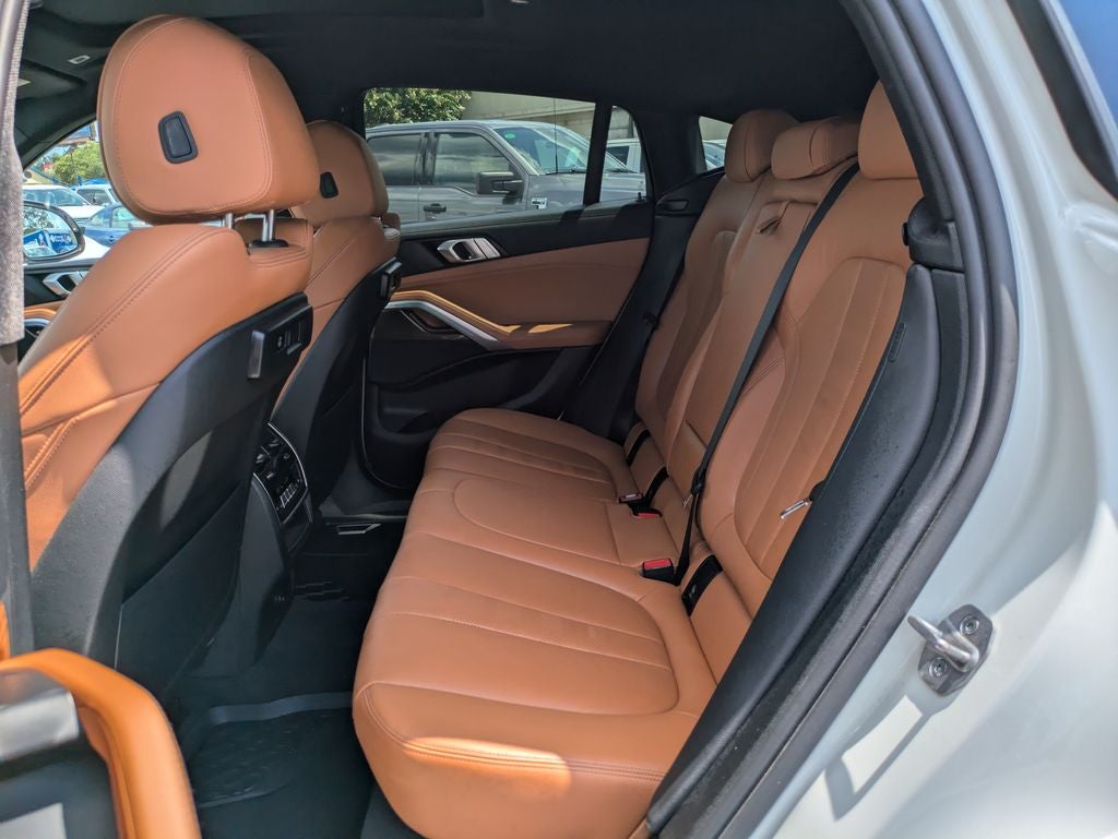 2022 BMW X6 xDrive40i