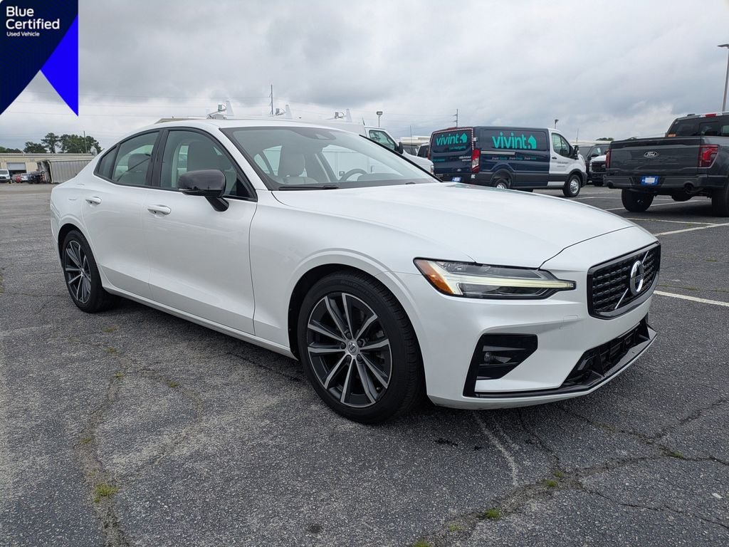 2021 Volvo S60 T5 Momentum