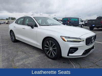 2021 Volvo S60 T5 Momentum