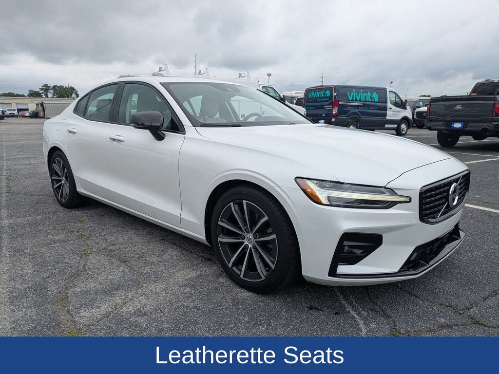 2021 Volvo S60 T5 Momentum