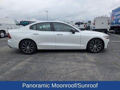 2021 Volvo S60 T5 Momentum