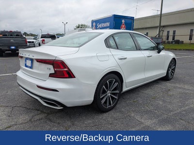 2021 Volvo S60 T5 Momentum