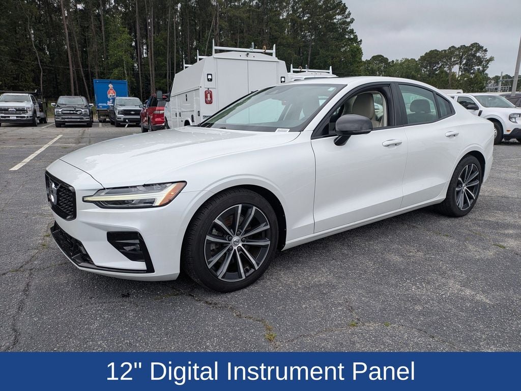 2021 Volvo S60 T5 Momentum