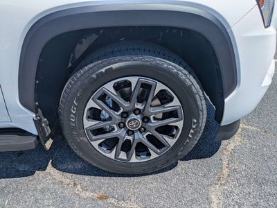 2024 Toyota Sequoia SR5