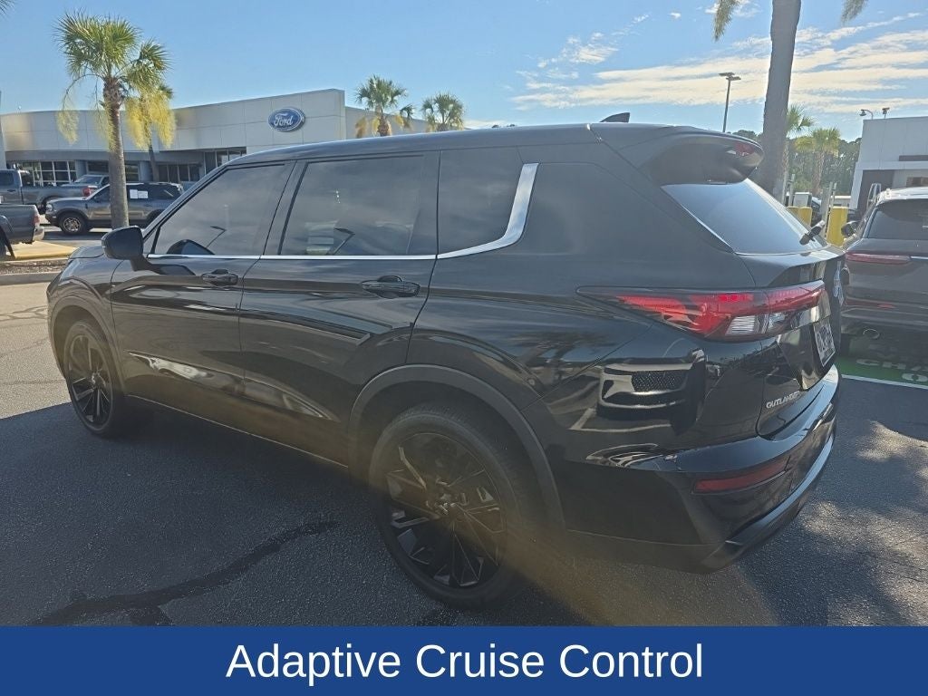 2023 Mitsubishi Outlander SE Black Edition