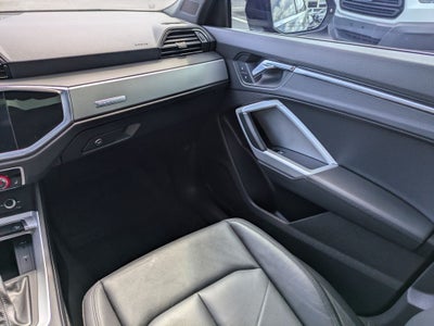 2022 Audi Q3 Premium quattro