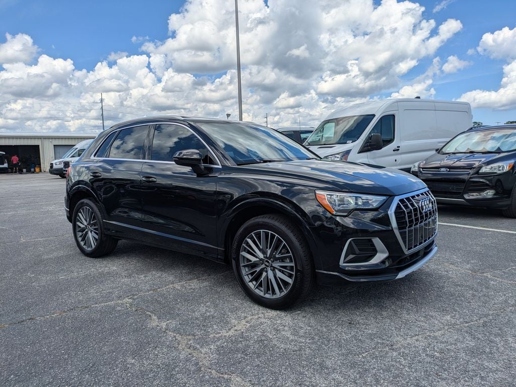 2022 Audi Q3 Premium quattro