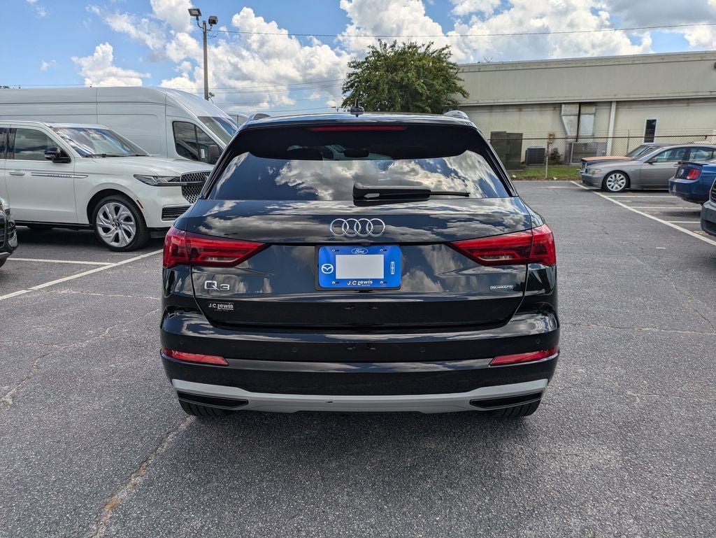 2022 Audi Q3 Premium quattro