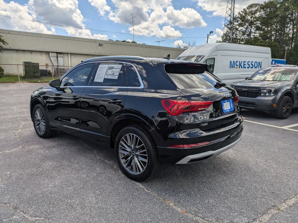 2022 Audi Q3 Premium quattro