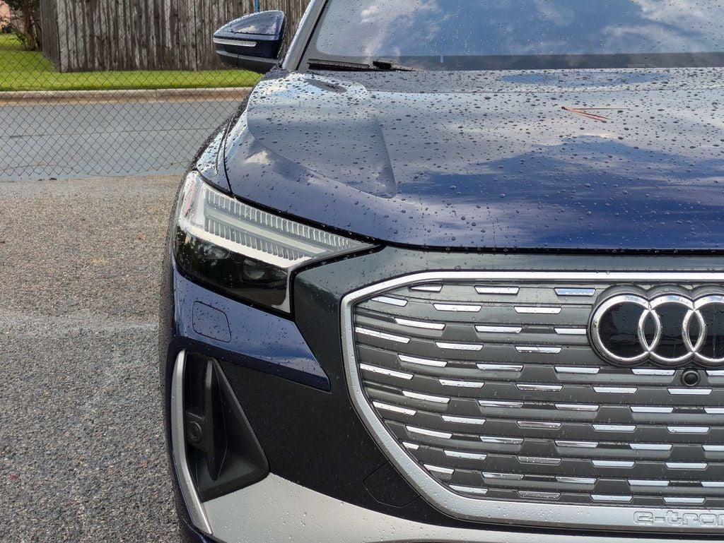 2025 Audi Q4 e-tron Prestige quattro