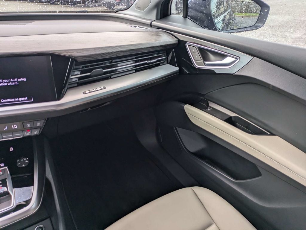 2025 Audi Q4 e-tron Prestige quattro